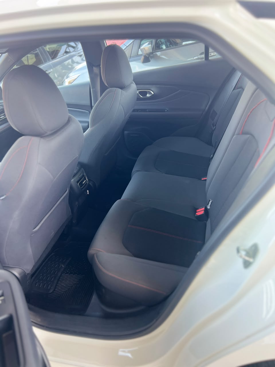Dodge Attitude SXT 2026 — imagen 7