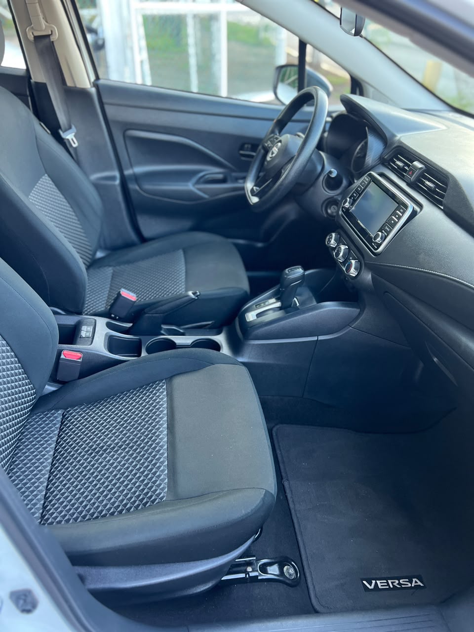 Nissan Versa Sense 2024 — imagen 10