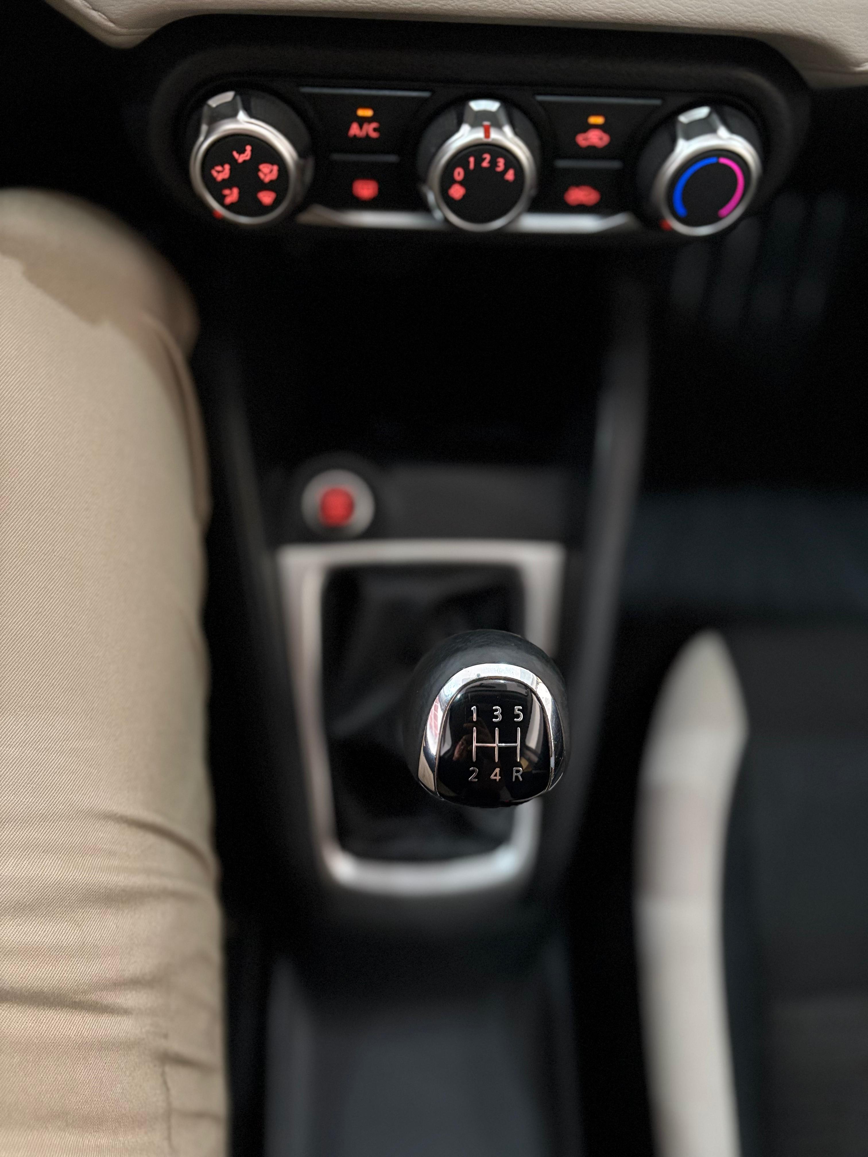 Nissan VERSA ADVANCE 2022 — imagen 6