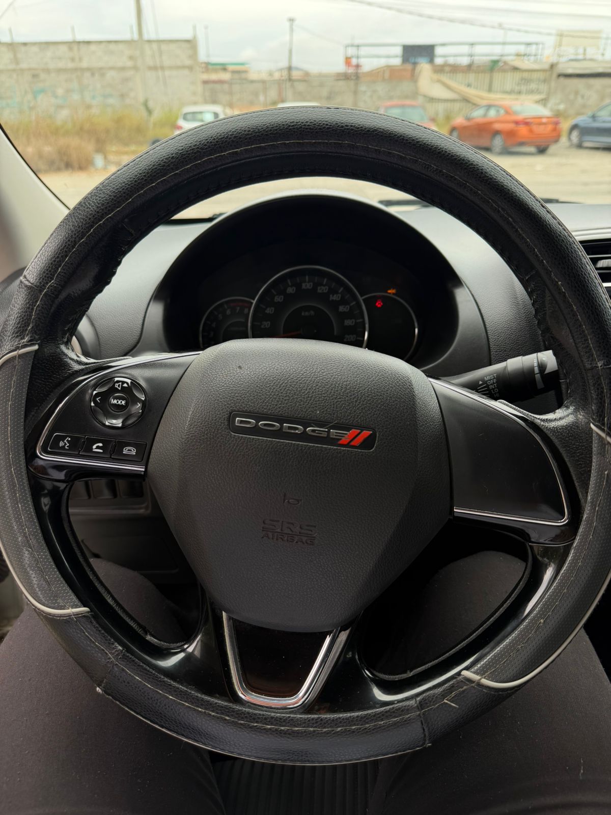 Dodge ATTITUDE SLX 2020 — imagen 8