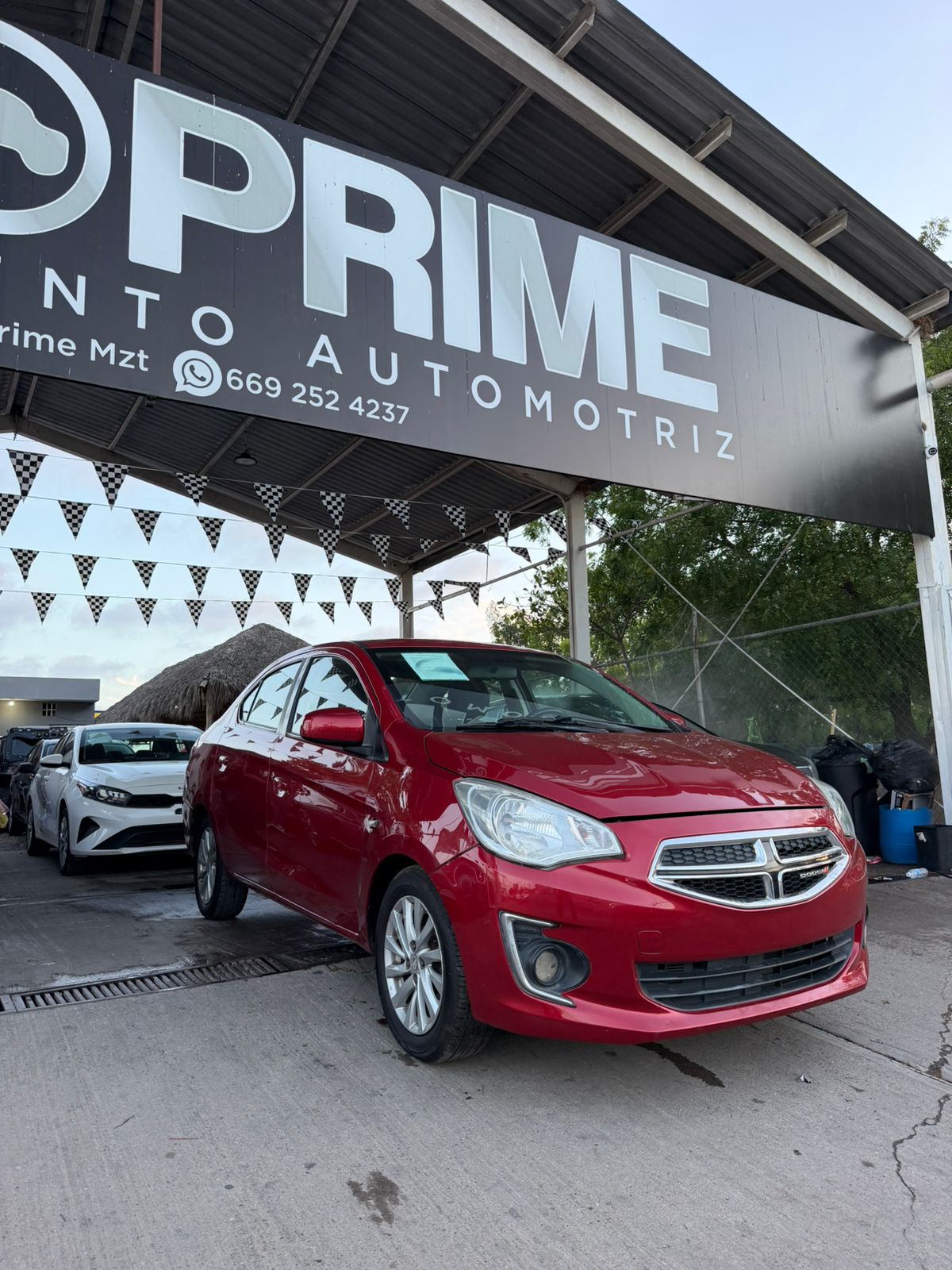 Dodge ATTITUDE SXT 2020 — imagen 4