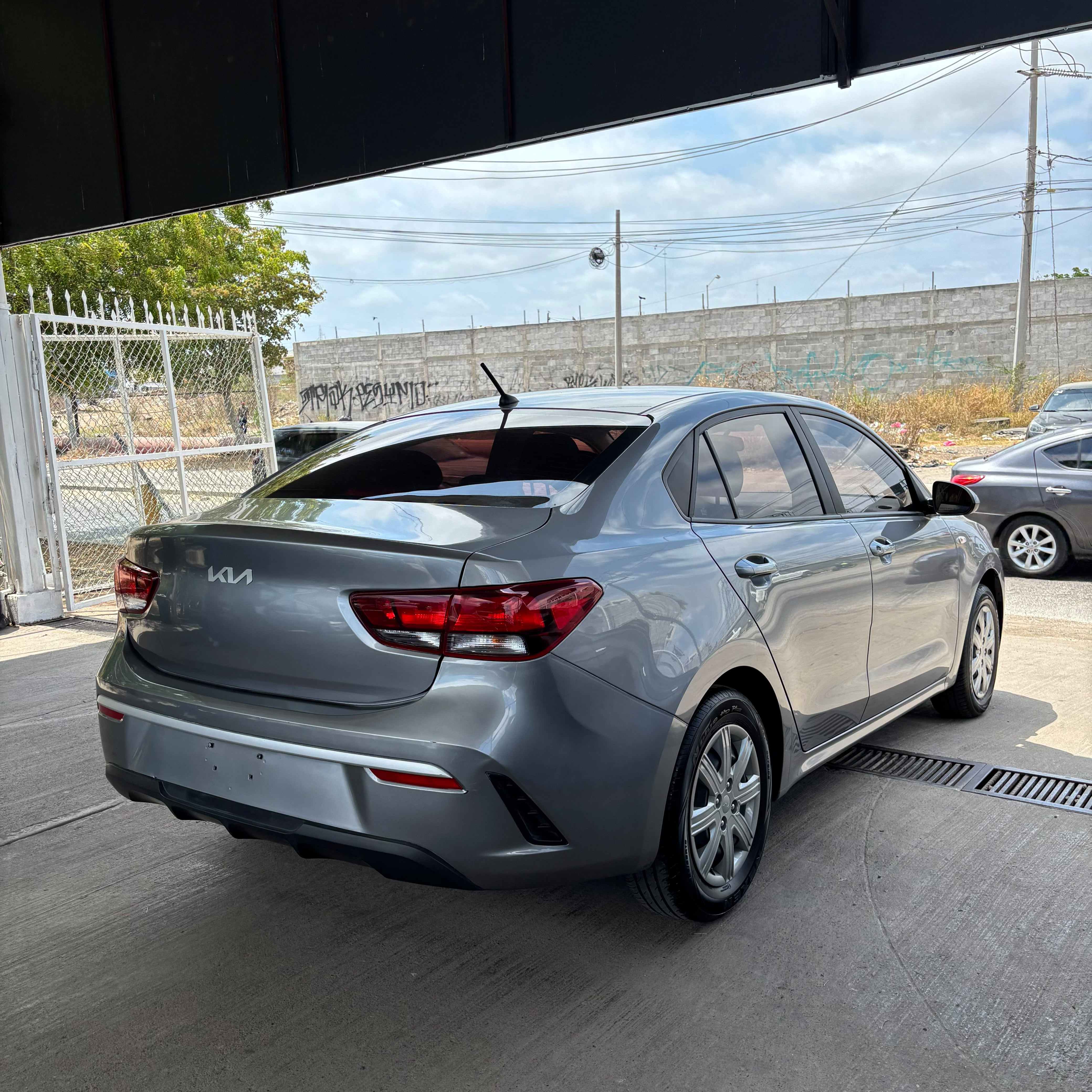 Kia RIO L 2023 — imagen 5