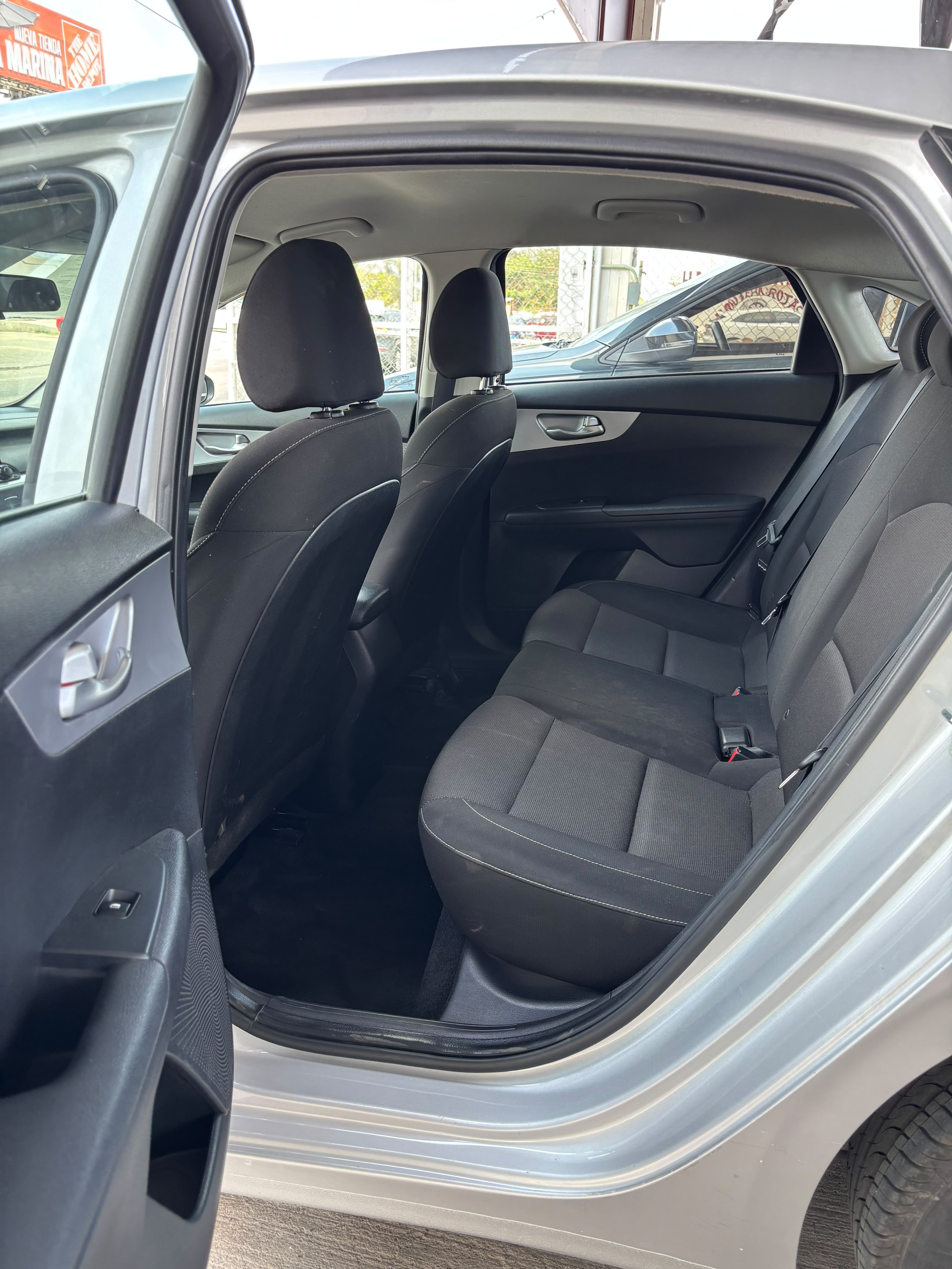 Kia FORTE L 2023 — imagen 7