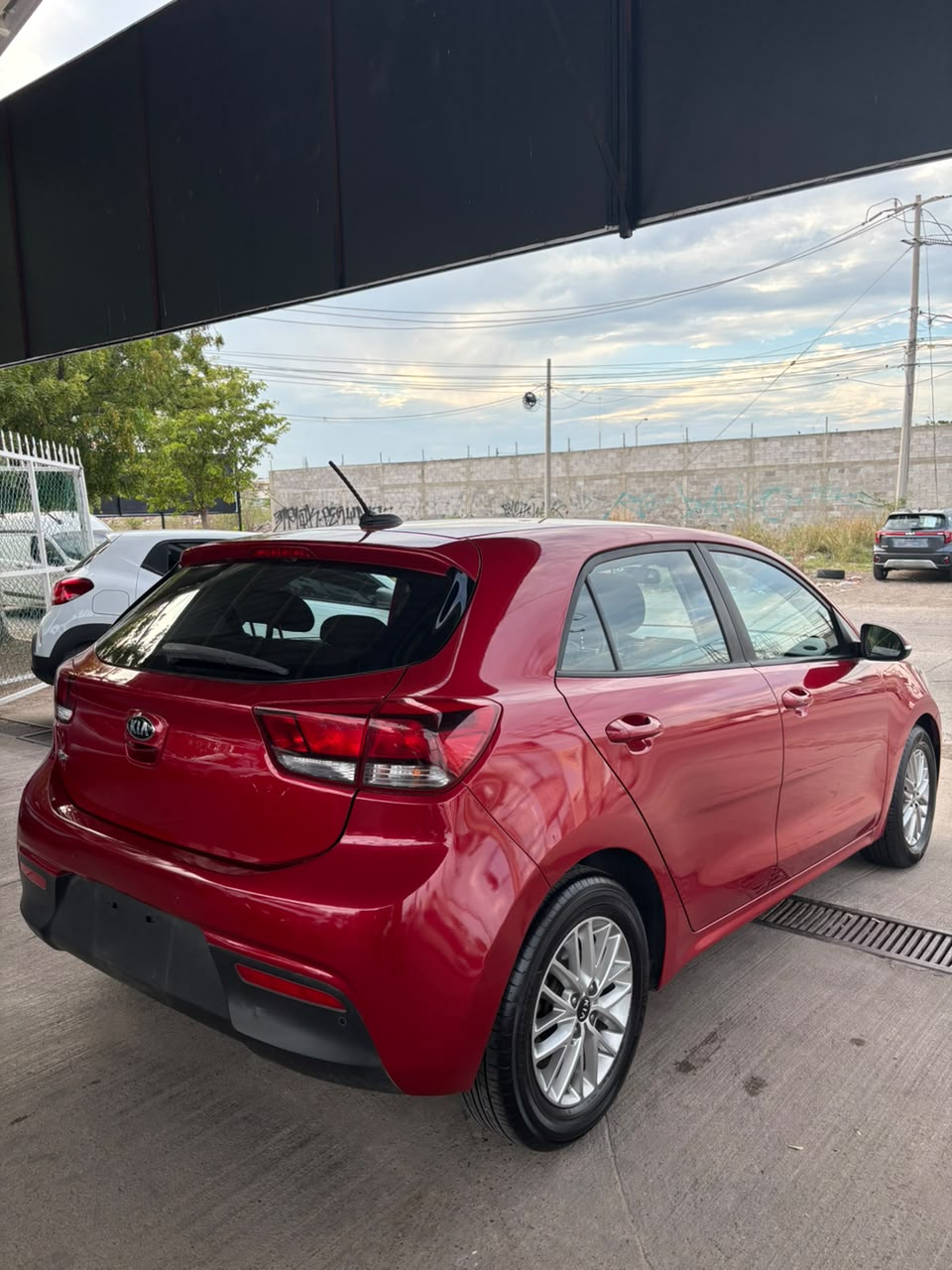 Kia RIO EX HB 2018 — imagen 5