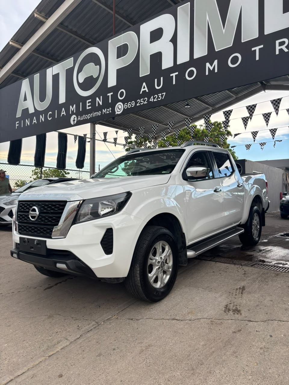 Nissan FRONTIER LE 2022 — imagen 8
