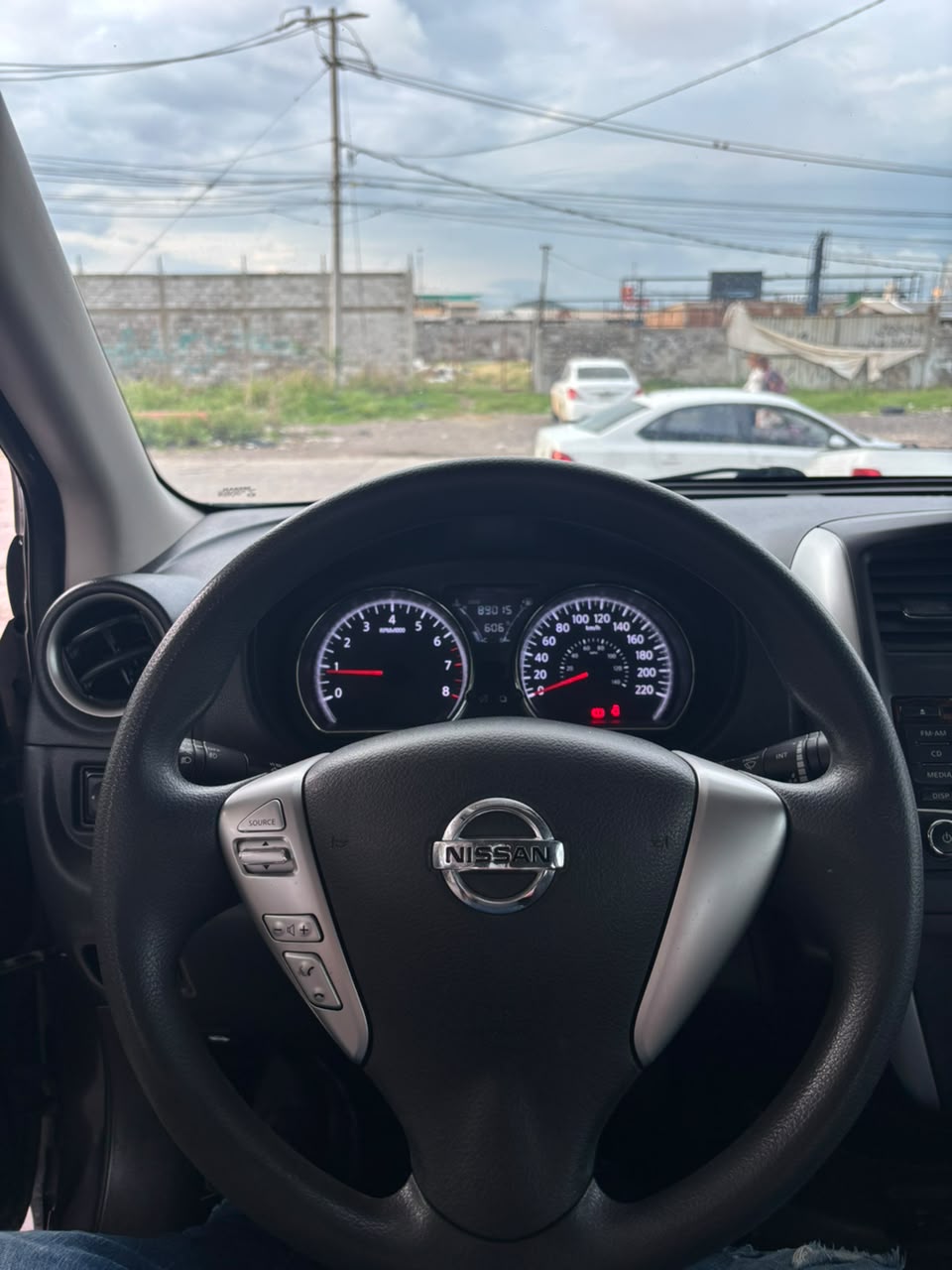 Nissan VERSA ADVANCE 2019 — imagen 8