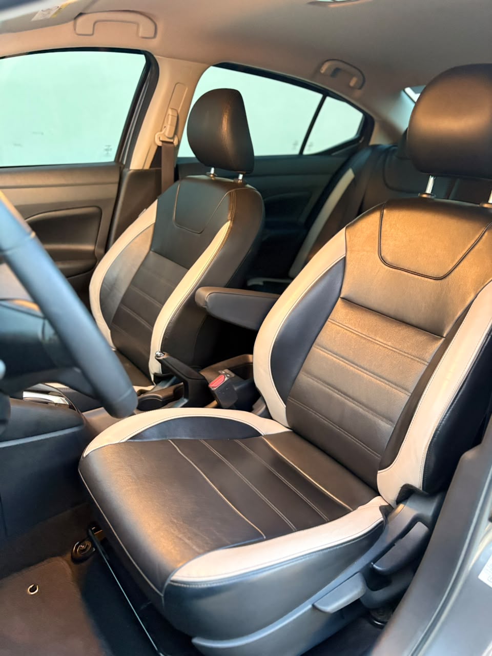 Nissan VERSA EXCLUSIVE 2022 — imagen 4