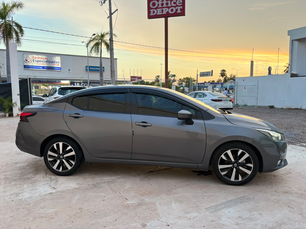 Nissan VERSA EXCLUSIVE 2022 — imagen 19