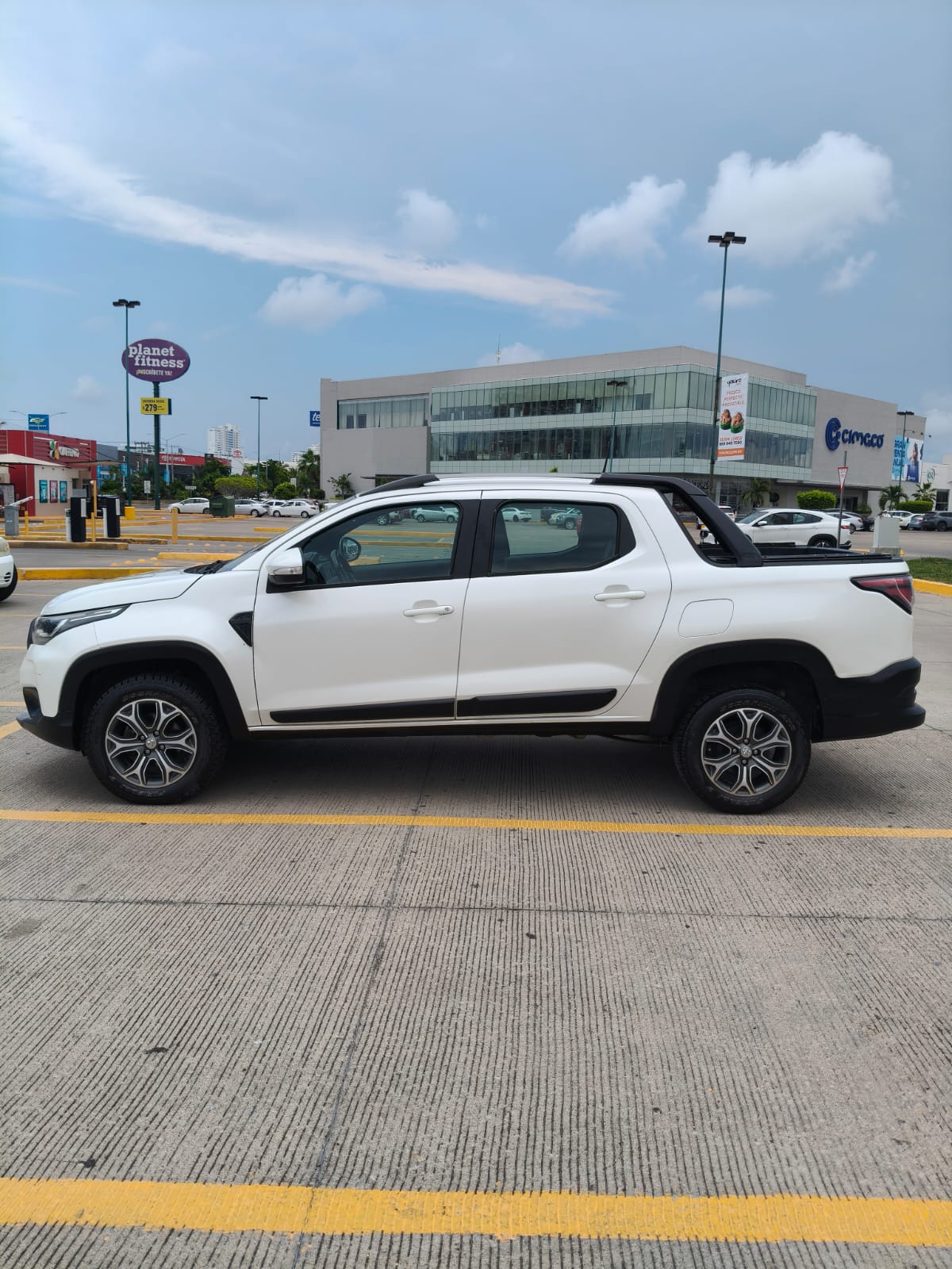 RAM 700 Laramie 2021