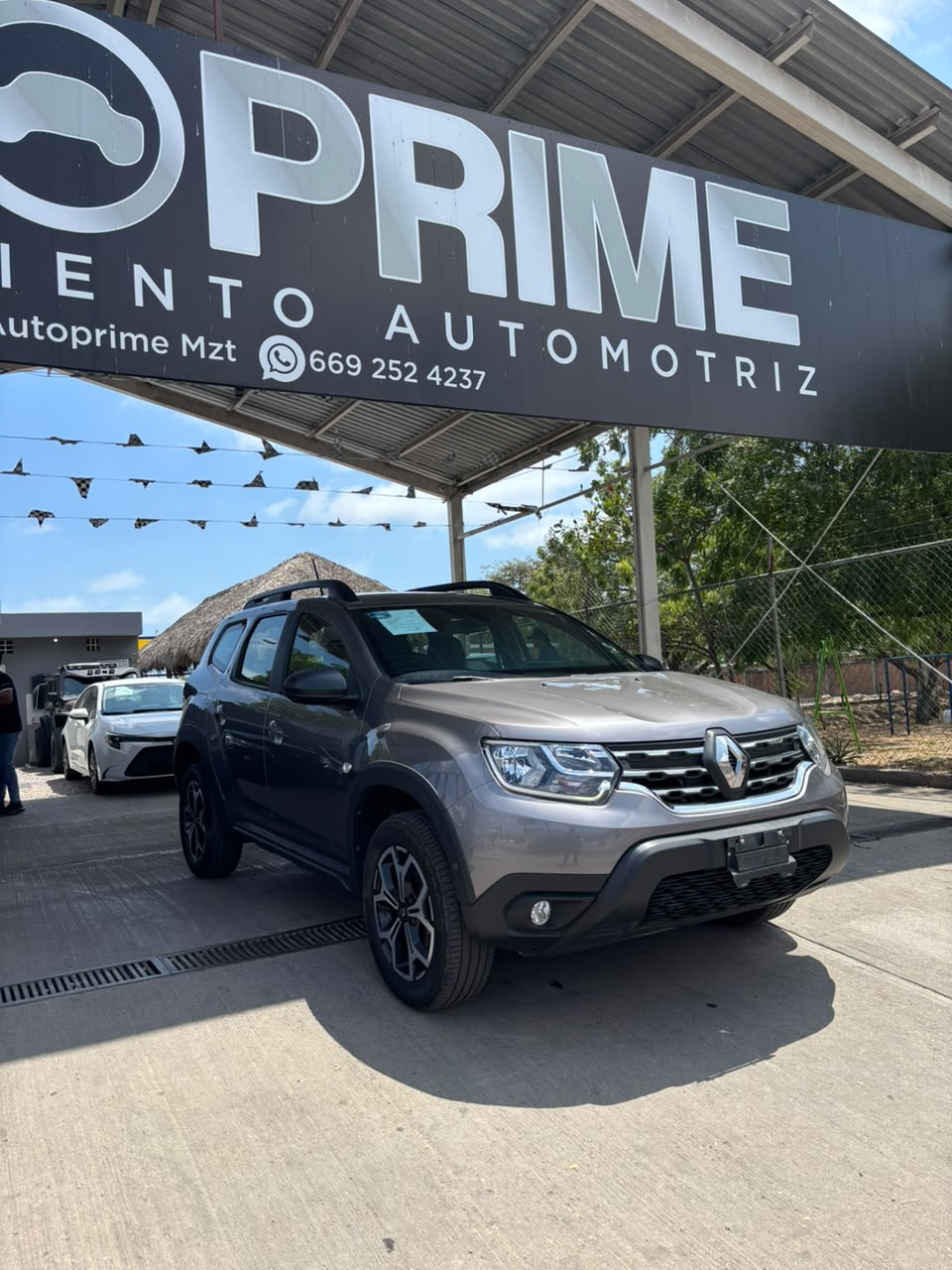 Renault  Duster Iconic  2024 — imagen 6