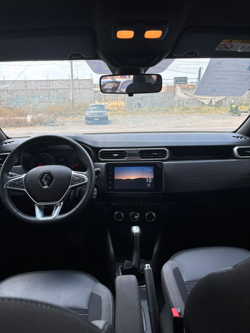 Renault  Duster Iconic  2024 — imagen 7